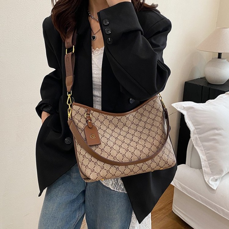 Klasyczna designerska torba na – Luxury Bags Paris recenzja i cena