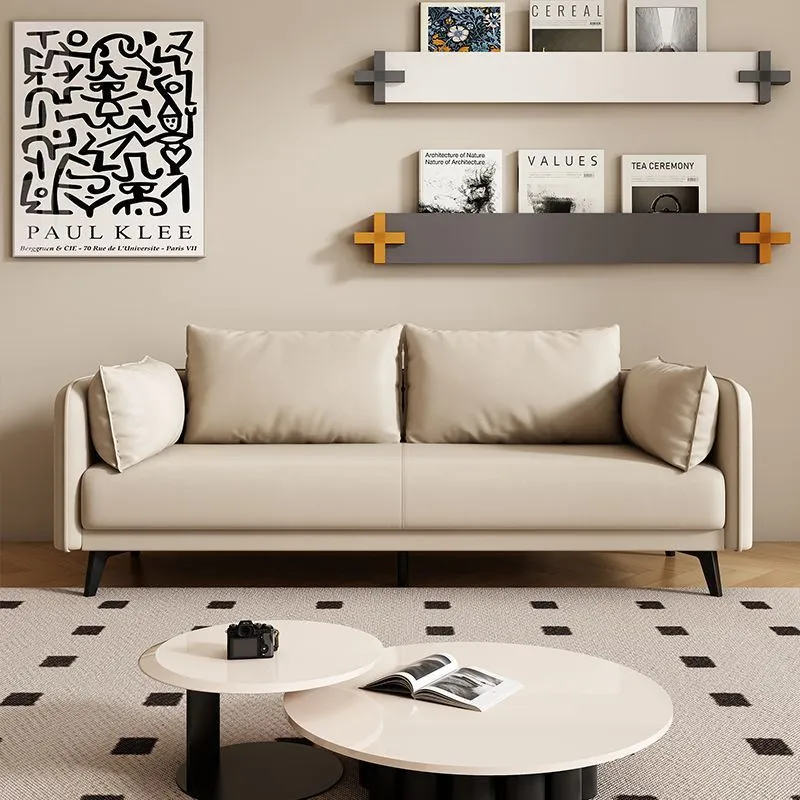 Sofa ze skóry z motywem kocieg – Luxury Bags Rental recenzja i cena
