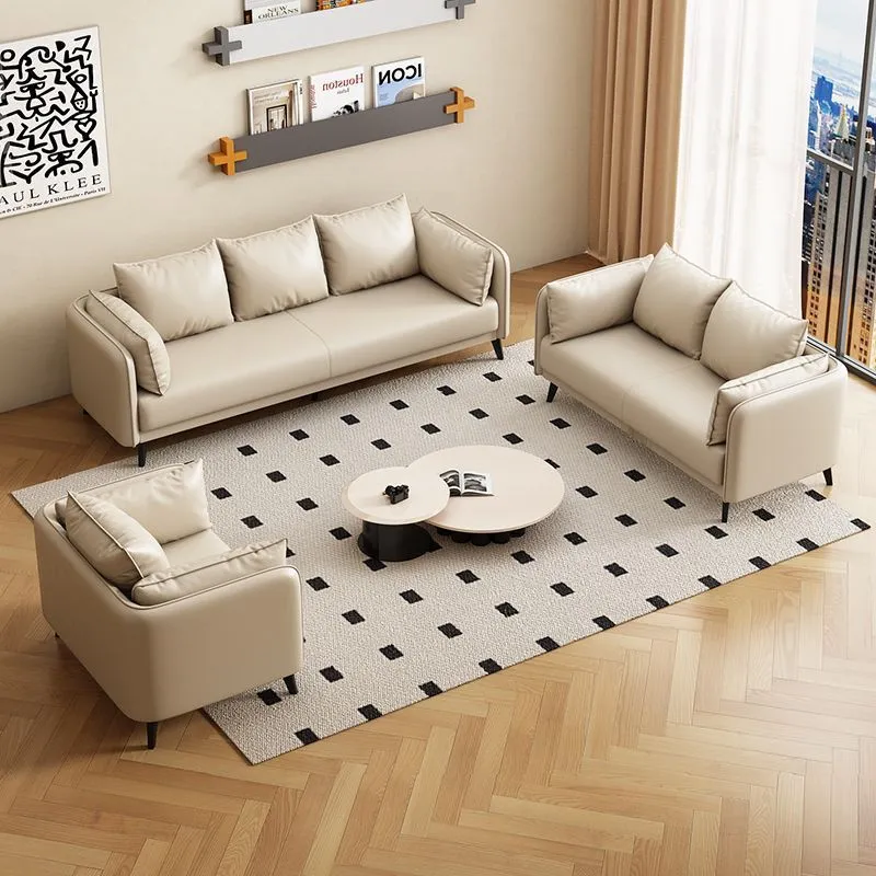 Sofa ze skóry z motywem kocieg – Luxury Bags Rental recenzja i cena