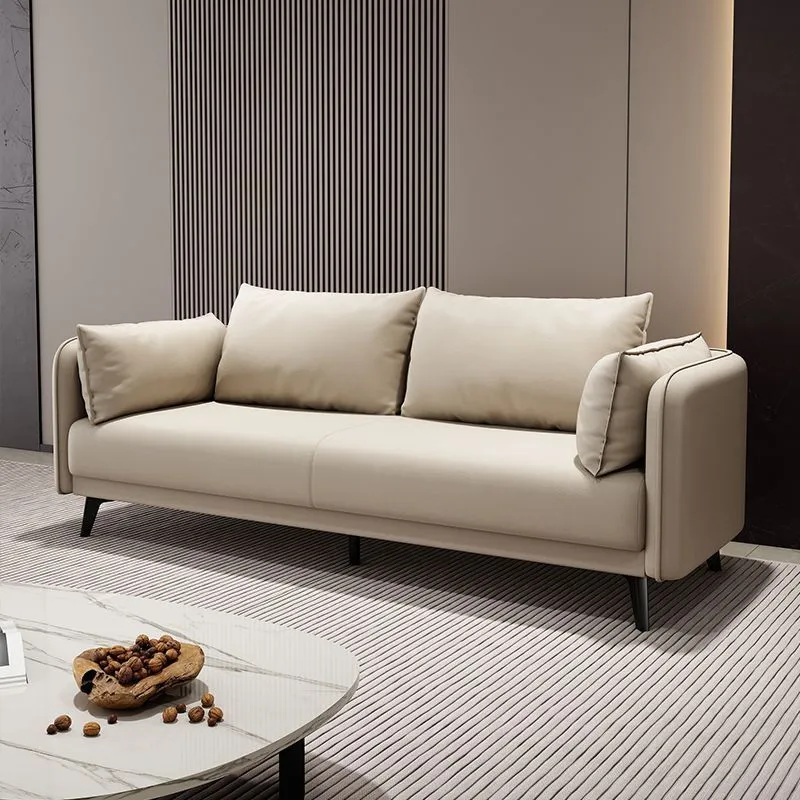 Sofa ze skóry z motywem kocieg – Luxury Bags Rental recenzja i cena