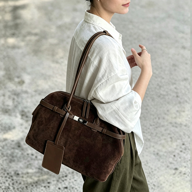 Nowa damska torebka na ramię z – Half Moon Bag Suede recenzja i cena