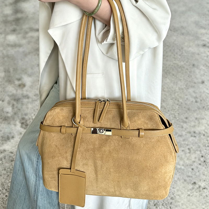 Nowa damska torebka na ramię z – Half Moon Bag Suede recenzja i cena