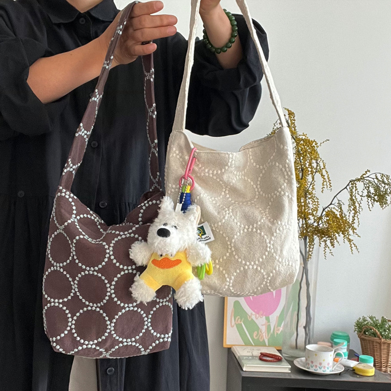 Japońskie torebki typu bucket  – Luxury Bags In Japan recenzja i cena