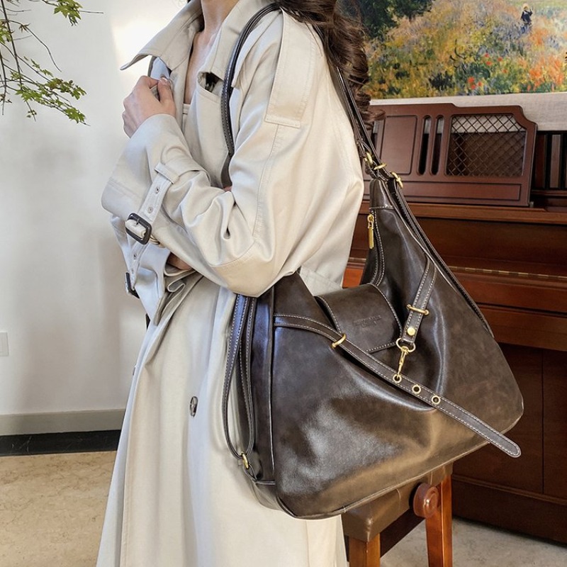 Modna torba na pieluchy z logo – Luxury Bags Best recenzja i cena